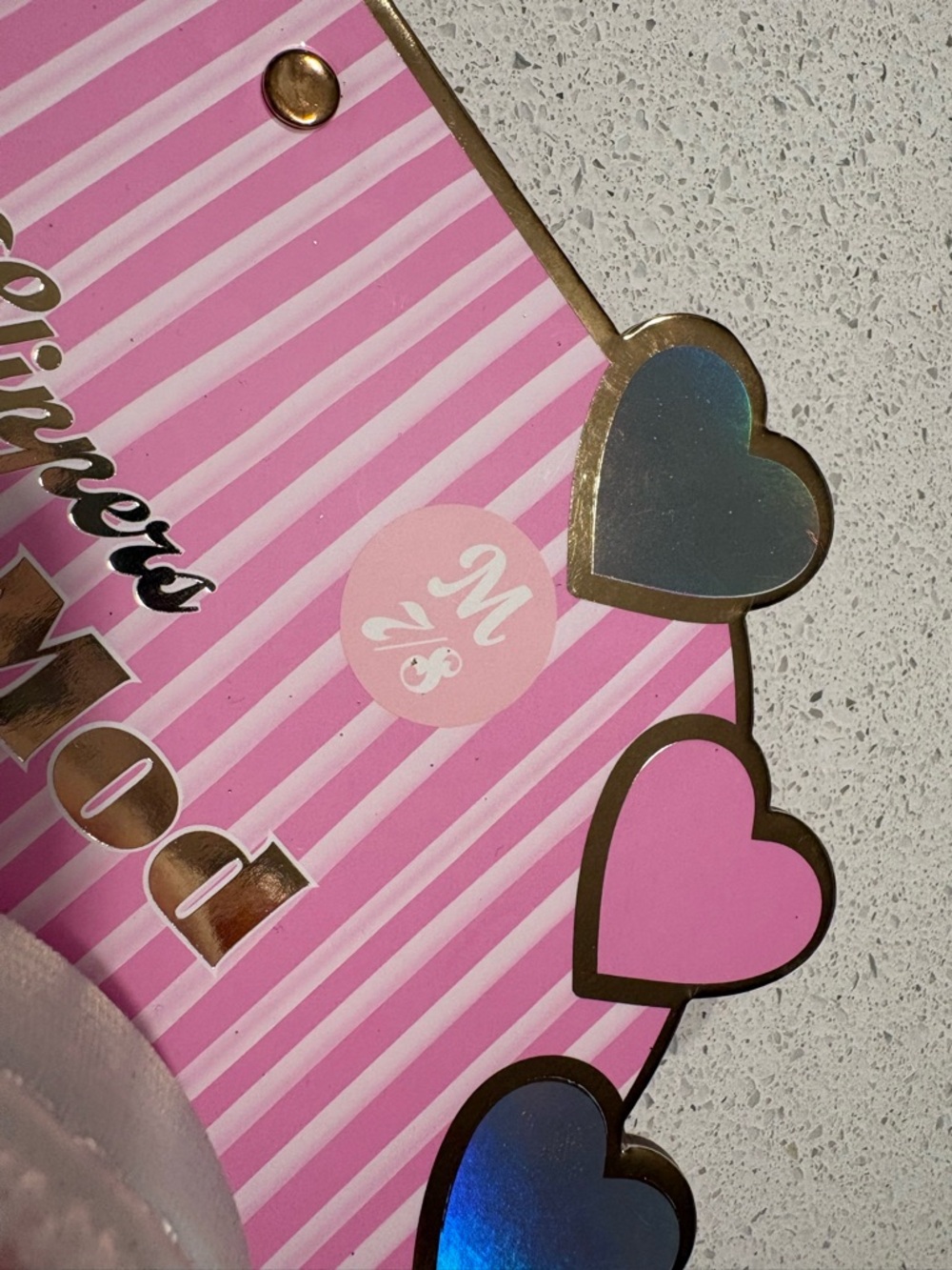 🌺 Mellow & Mod Heart Slippers ❤️ - Picture 2 of 5